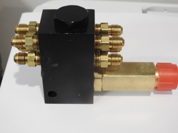 4028-6009  Enderle 8 port Hat Distribution Block & Check Valve  with Fittings